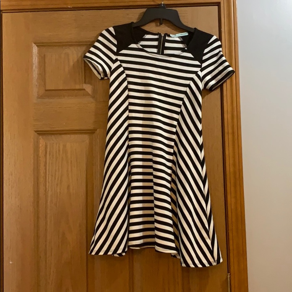 Maurice’s Black and White Striped Dress Size XS